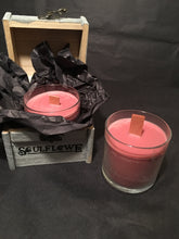 Load image into Gallery viewer, Tobacco &amp; Bourbon scented, vegan candle