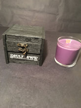 Load image into Gallery viewer, BlackBerry &amp; Amber scented Vegan Candle