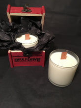 Load image into Gallery viewer, Rose scented Vegan Wax Candle