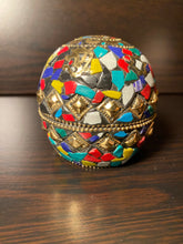 Load image into Gallery viewer, Jewelry Rock