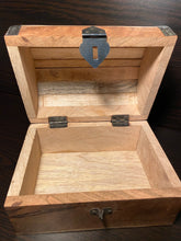 Load image into Gallery viewer, Elephant Wooden Box
